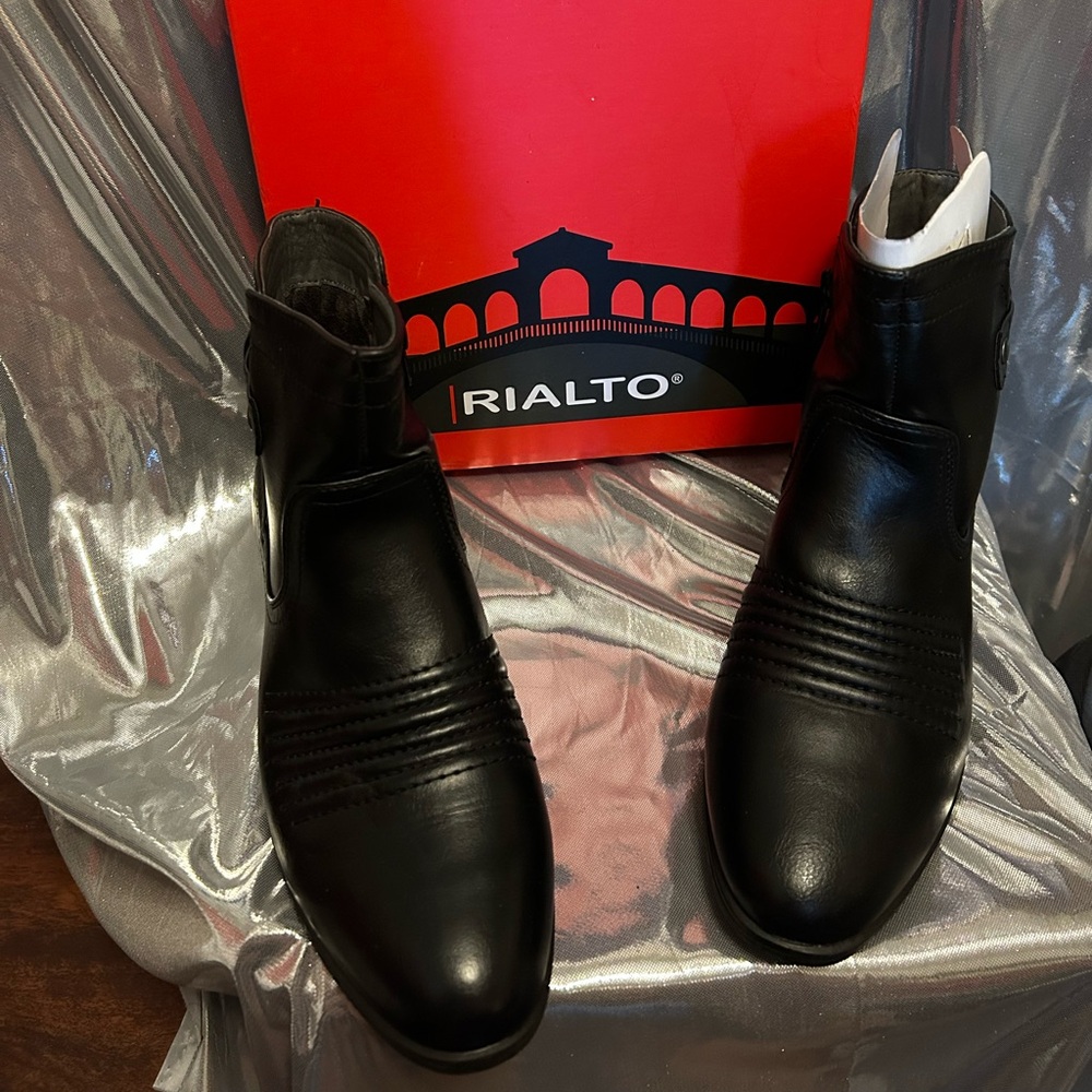 NWB Rialto Black Men's Boots